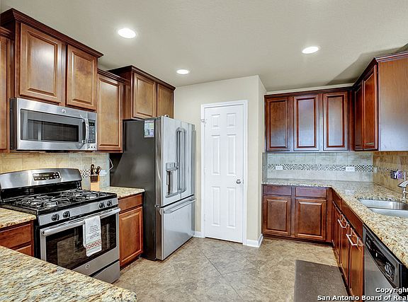 3rd image of 2814 Sanderling Way