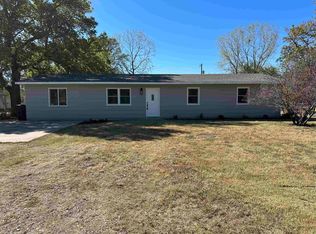 713 Elm St, Burden, KS 67019