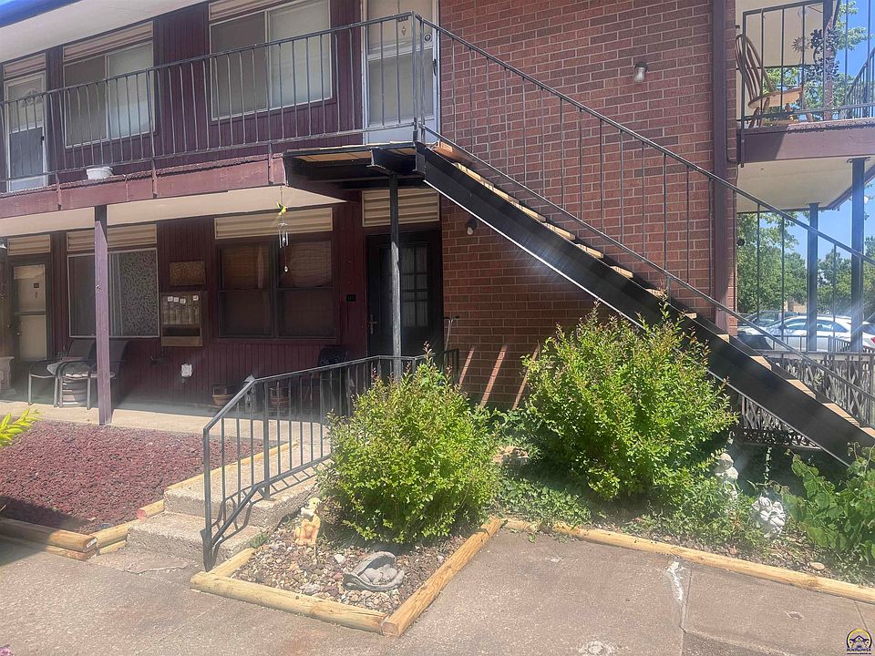 1st image of 3031 SW Lydia Ave APT 115