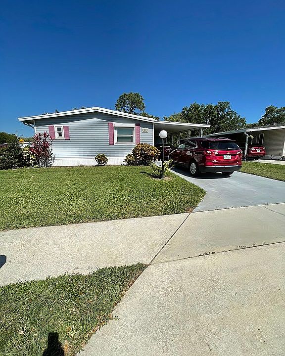 1st image of 562 Charlemagne Blvd