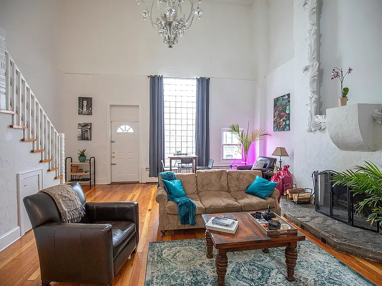 2052 N Halsted St #2R — Photo 5
