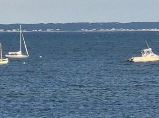 39 Cove St, Mattapoisett, MA 02739