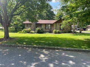 1 Stone Cottage Ln, Wharton, NJ 07885
