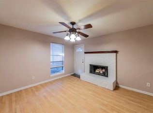 511 S Las Vegas Trl, White Settlement, TX 76108