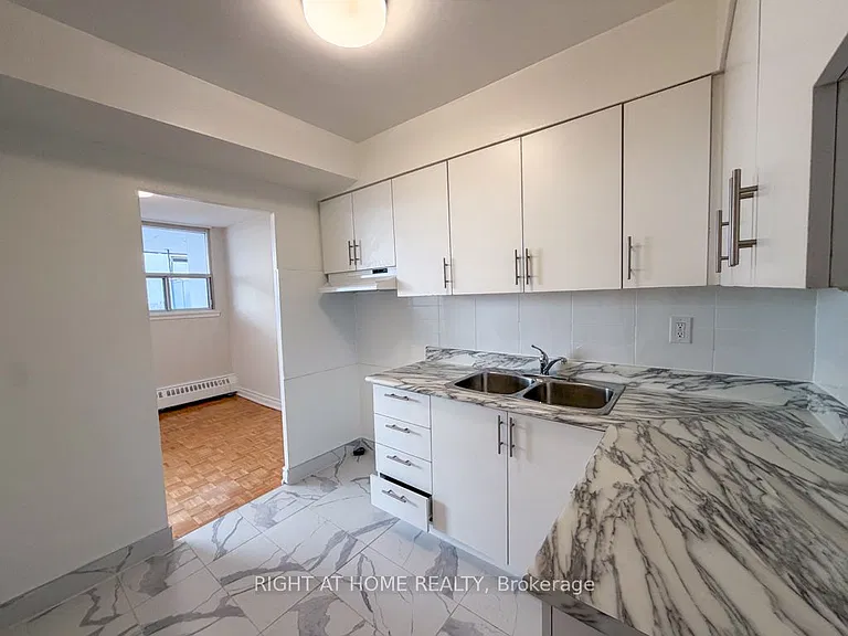 1440 Lawrence Ave W #116 — Photo 7
