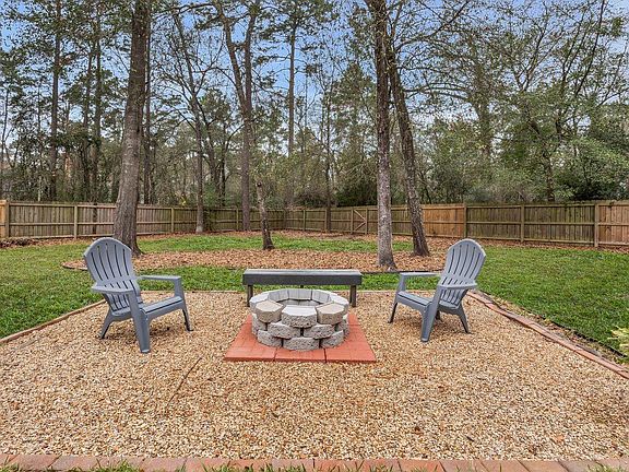 4th image of 11 Snapdragon Ct