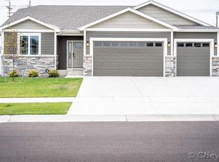 5612 Dayton Dr, Cheyenne, WY 82009