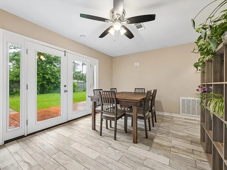 3711 Manor Ln — Photo 10