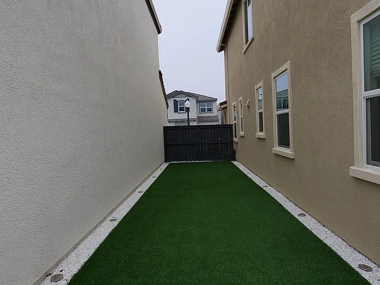 2433 Buzz Aldrin Way — Photo 61