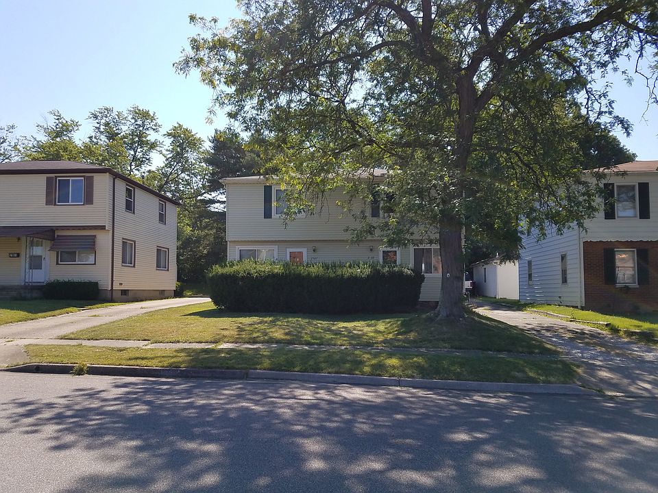 1st image of 2527 21st St