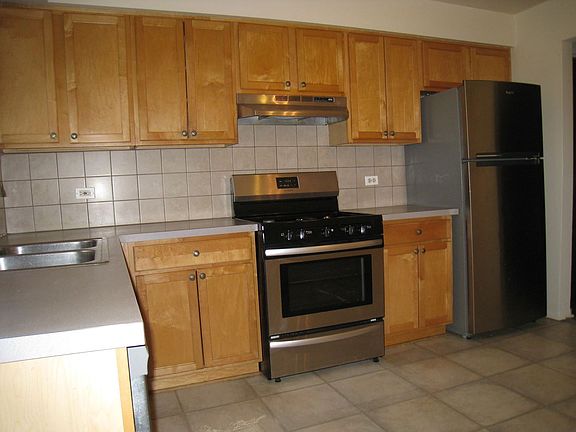 3rd image of 909 S McKinley Ave APT 2B