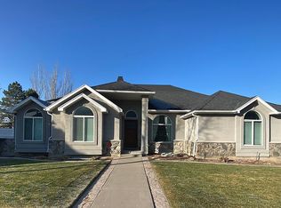 109 W 1450 N, Centerville, UT 84014