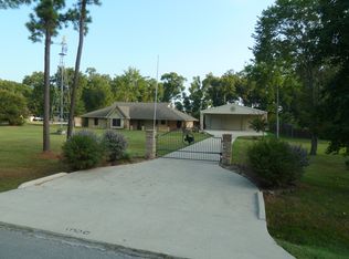 2925 Grace Ln, Highlands, TX 77562