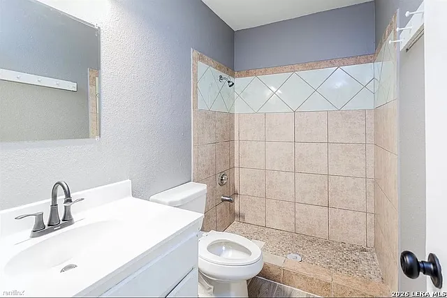 2 bed, 1.0 bath, 997 sqft, $1,095 — Photo 4