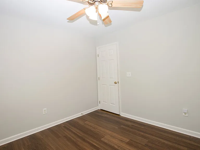 184 Olde Farm Rd — Photo 31