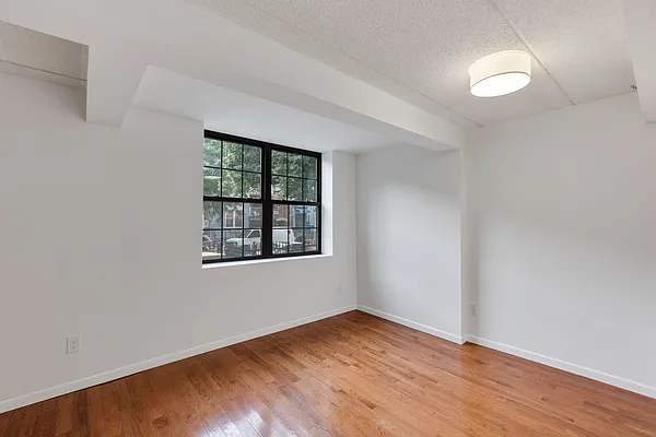 Rented by Compass | media 20