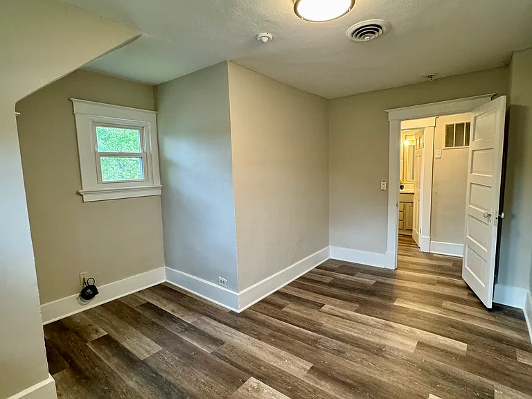 712 Angenette Ave — Photo 17