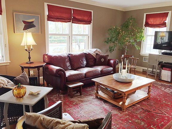 Living room 14x27