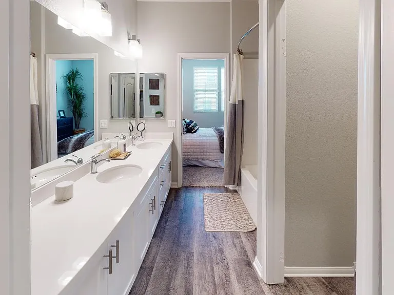 Mitchell Place Apartments — Photo 7