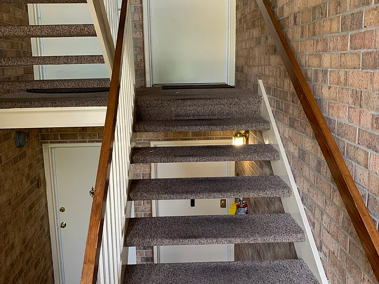 18607 Walkers Choice Rd — Photo 1
