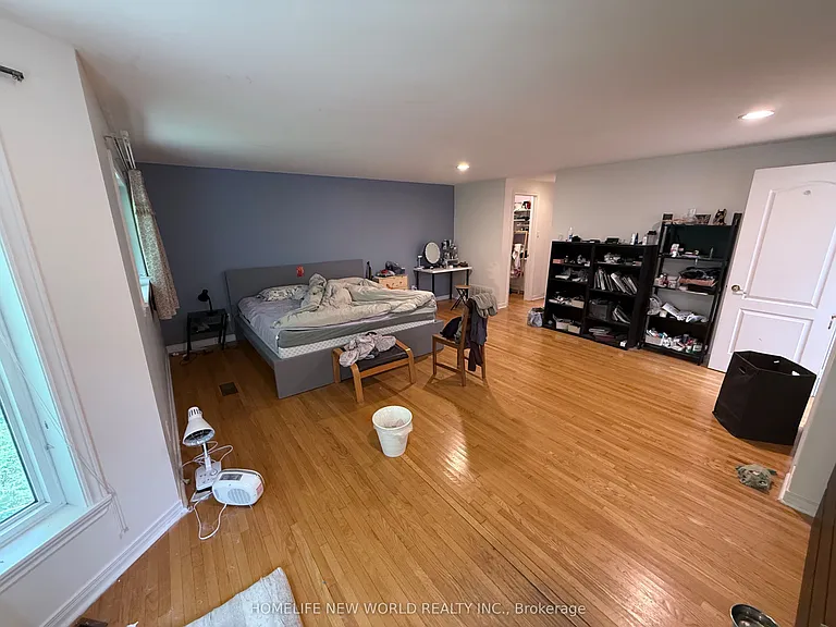 63 Lehar Cres — Photo 26