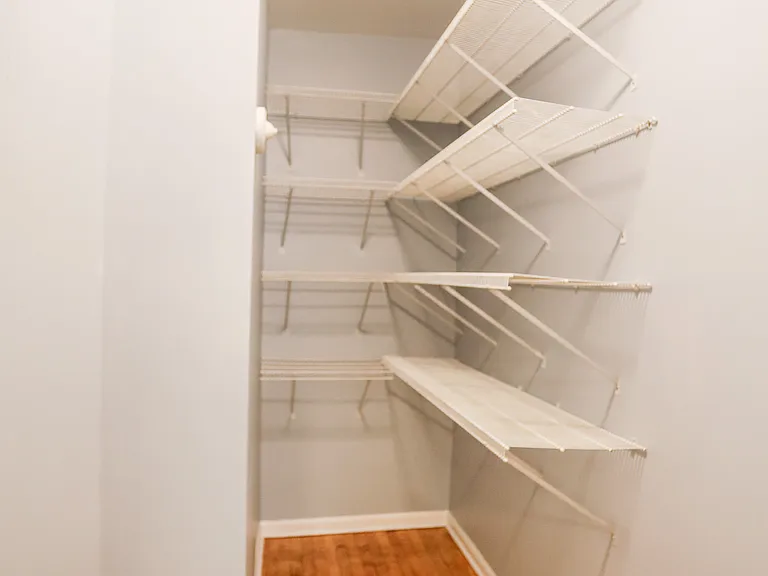 3803 N Lincoln Ave #2N — Photo 3