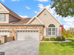615 Strawbridge Ln, West Grove, PA 19390