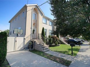 292 Kiswick St, Staten Island, NY 10306