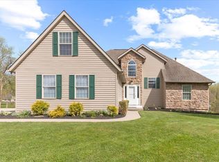 597 Hillgail Cir SW, Pataskala, OH 43062