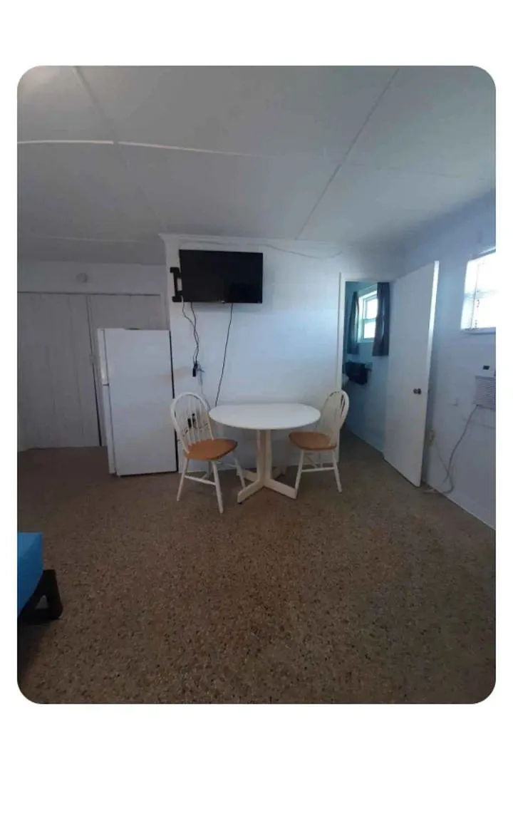 Studio, 350 sqft, $975 — Photo 4