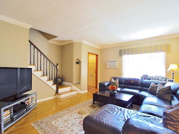 4th image of 6243 81st St