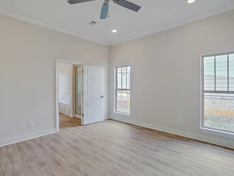 707 Heartwood Ln — Photo 19