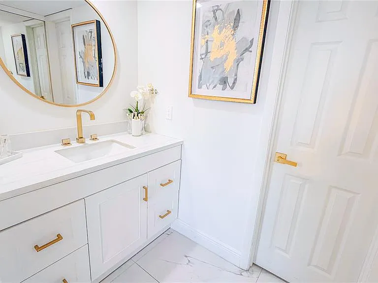 3635 Whitehall Dr #401 — Photo 20
