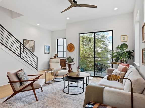 4th image of 3700 Clawson Rd #600