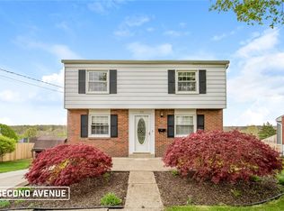 32 S Rolling Hills Ave, Irwin, PA