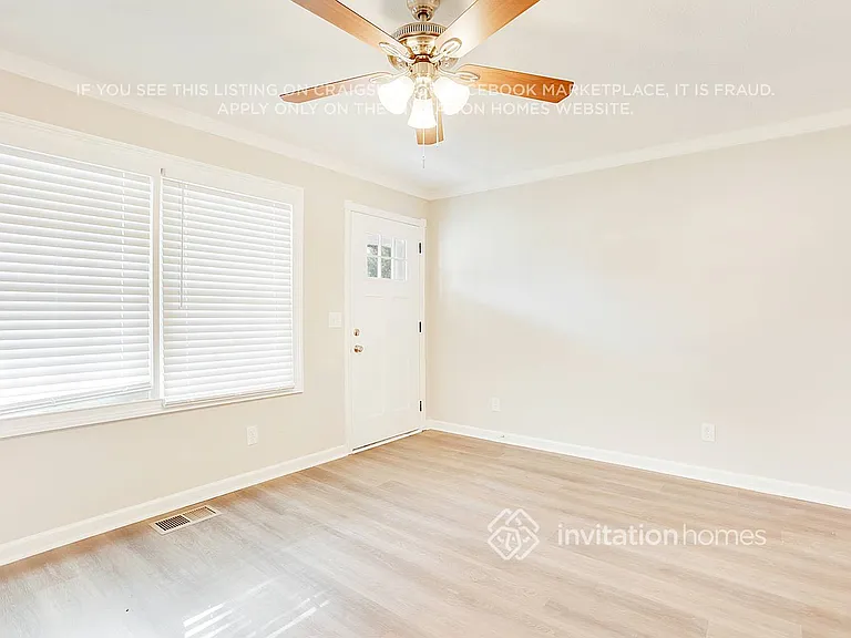 116 Rosewood Dr — Photo 4