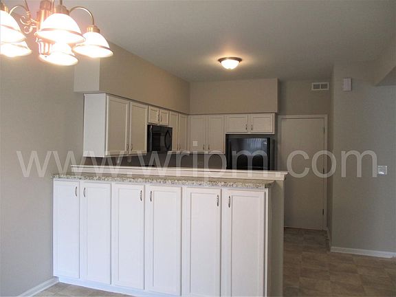3rd image of 71 Heather Glen Dr