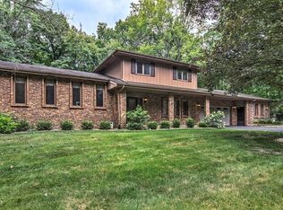 2125 E Gaisor Dr, Crete, IL 60417