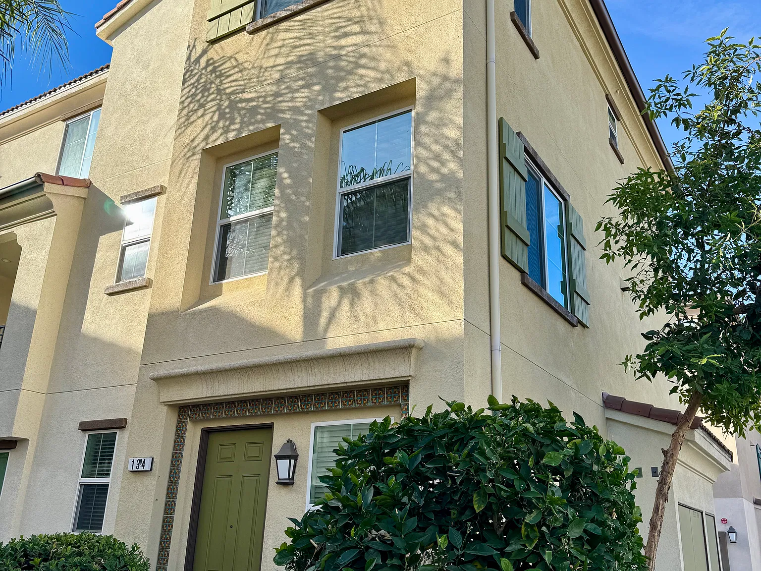 3 bed, 2.5 bath, 1497 sqft, $3,000 — Photo 2