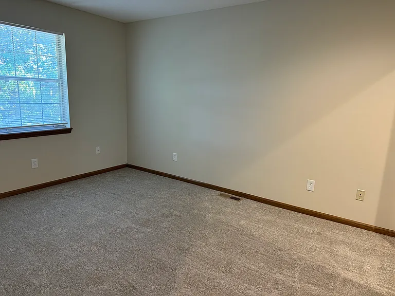 1320 NW Village Dr — Photo 11
