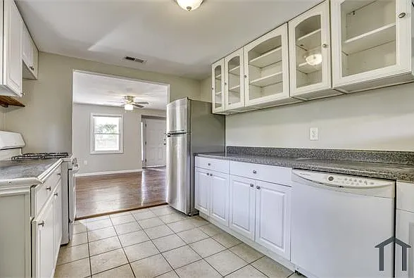 8011 Oakleigh Rd — Photo 16