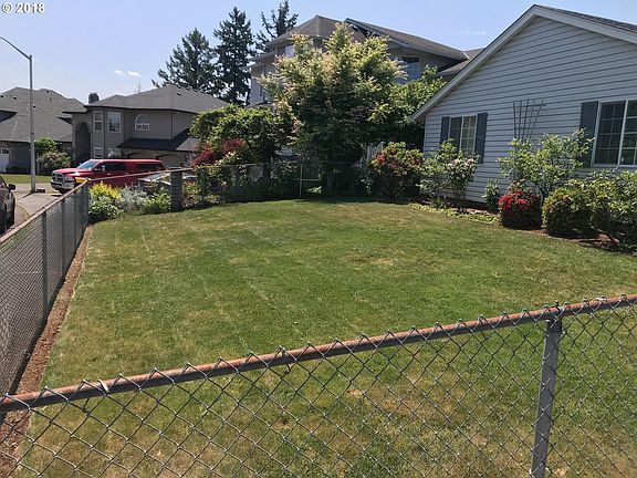 4th image of 4612 NE 24th Ave