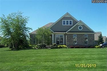 3rd image of 404 Saint Andrews Ln