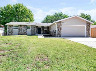 324 E Valley View St, Derby, KS 67037