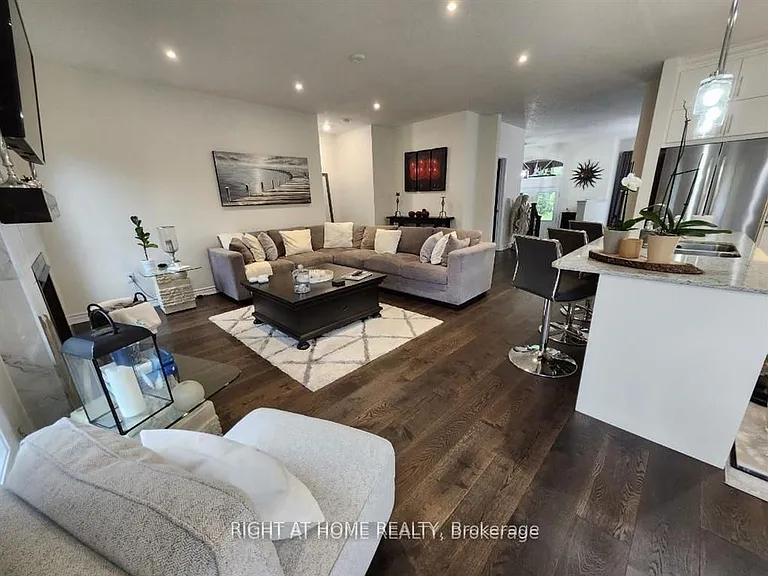 84 Diamond Valley Dr — Photo 11