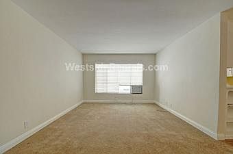 3rd image of 2451 Corinth Ave