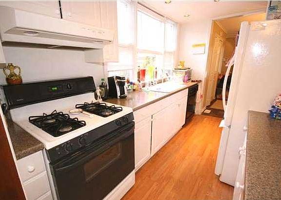 4th image of 808 Jewett Ave