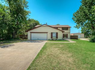 10236 Bellmont Ave, Midwest City, OK 73130