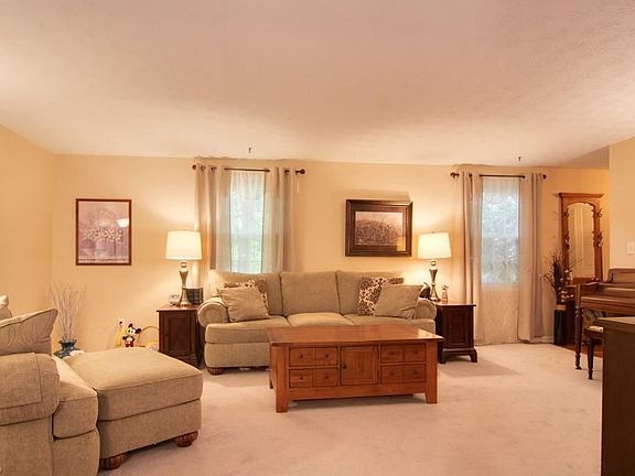 4th image of 1561 Winslow Dr