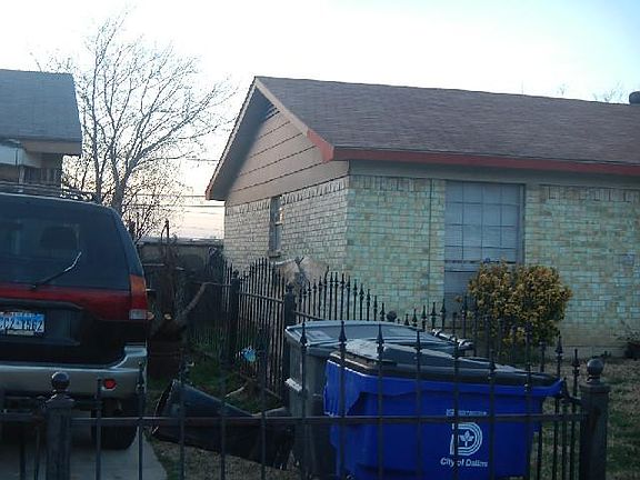 2nd image of 825 Gallant Fox Dr